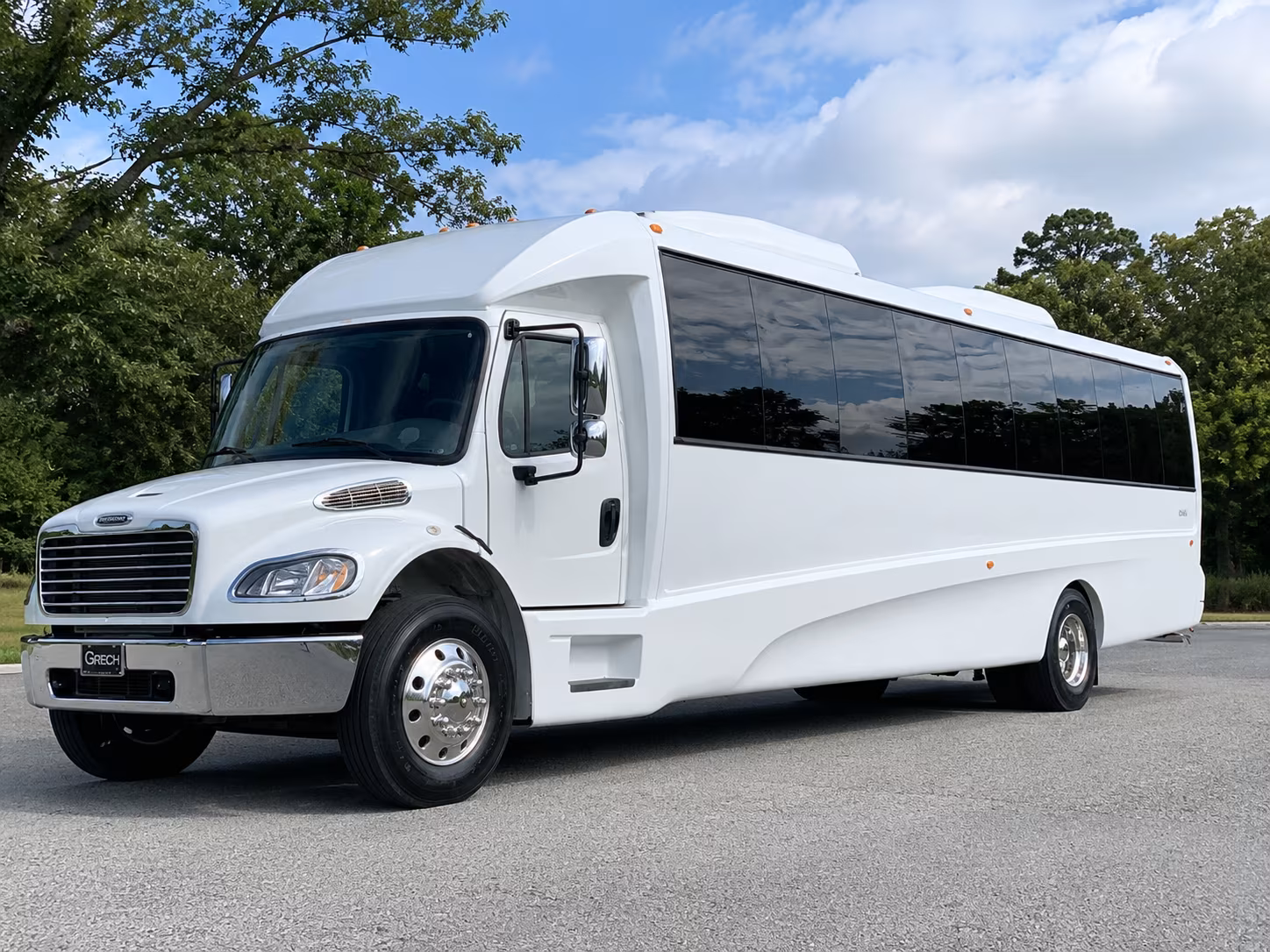 Garland Winery Tour & Pub Crawl Transportation party bus exterior